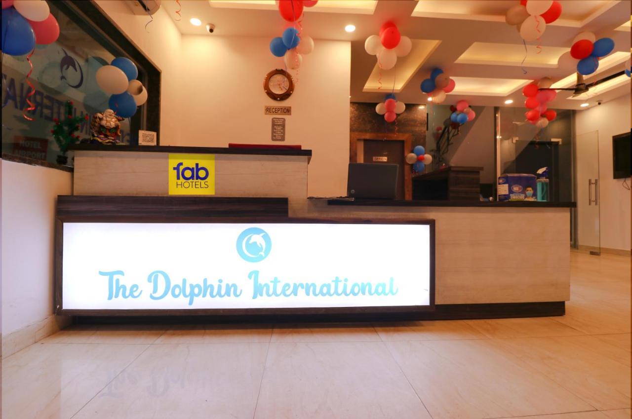 Fabexpress Dolphin International Hotel New Delhi Exterior photo